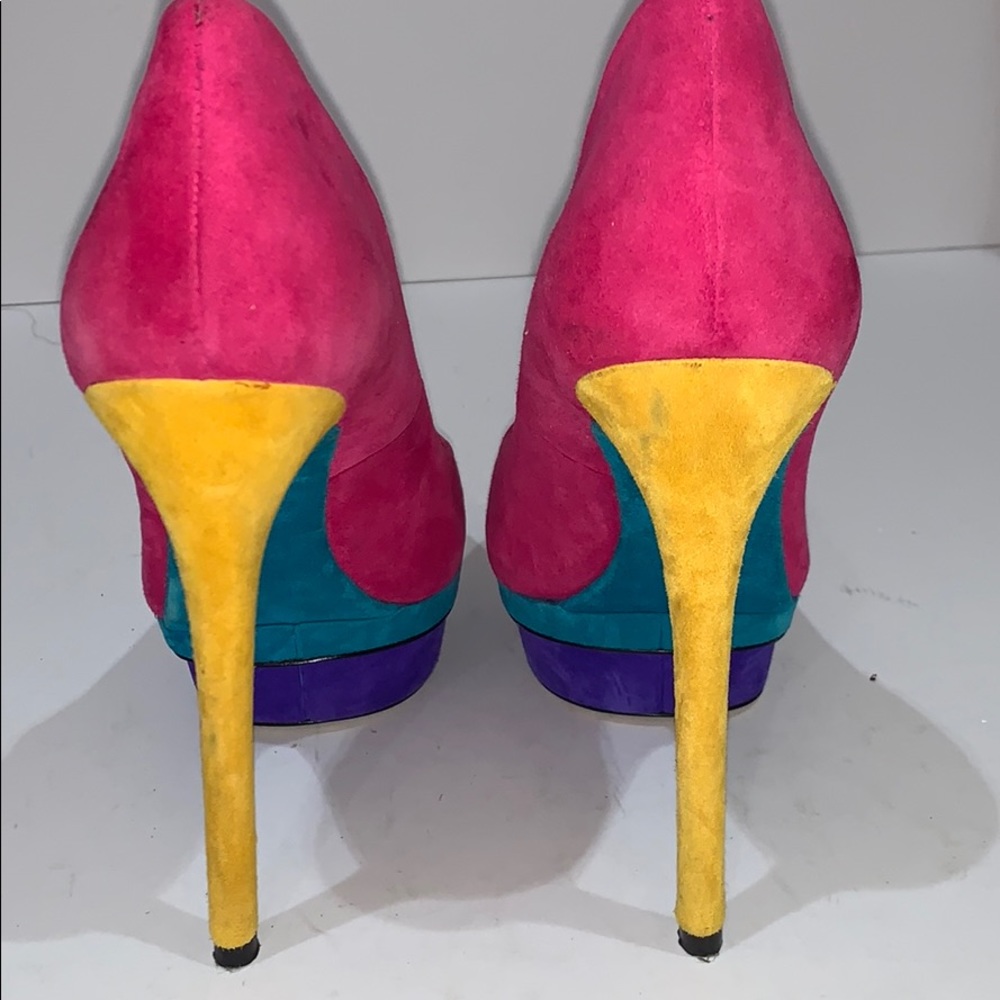 Shoes - Picture 4 of 6